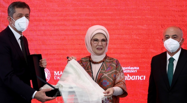 Türkiye'nin ilk Dokuma Atlası Sergisi açıldı!