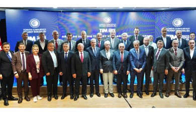 Sanayici Alarm Veriyor: Faiz Yükü, Rekabet Gücünü Bitiriyor!