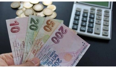 Emekli ve Memurun Gözü Kulağı Burada: 5 Aylık Enflasyon Farkı Maaşlara Nasıl Yansıyacak?