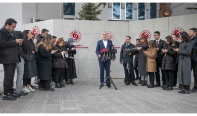 İşçi Kesimi Masada Yok, Bakan Sahada! Bakan Işıkhan Talepleri Tek Tek Topladı