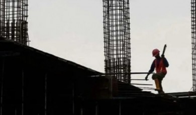 Müteahhitler Alarmda: Malzeme Ve İşçilik Yükselişiyle Sektörde Çarklar Zor Dönüyor