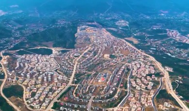 Bakan Ömer Bolat Deprem Bölgesinde Yeniden Diriliş İradesini Vurguladı