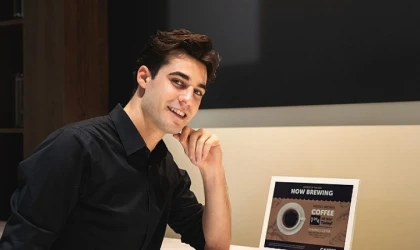 Samsung Biyo-Reçine ile üretilen ilk 13 inç’lik Renkli E-paper ekranını tanıttı