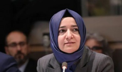 Eski Bakan Fatma Betül Sayan Kaya ve Eşi 2,2 Milyar Lirayı Hazine Hesabına Aktardı