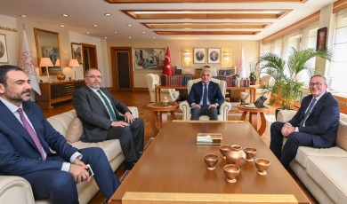 Mehmet Nuri Ersoy ve Erhan Afyoncu Türkiye’nin Köklü Kültürel Birikimini Masaya Yatırdı